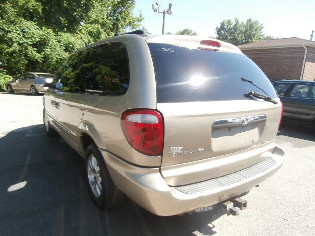 2002 Chrysler Town and Country S Sedan Under FULL Factory Warranty