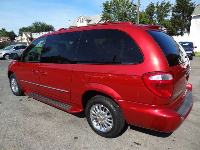 2002 Chrysler Town and Country SLT 25