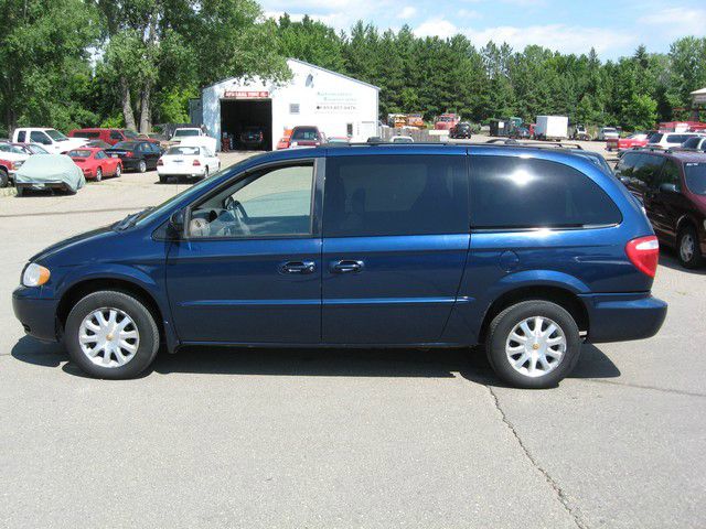 2002 Chrysler Town and Country Open-top