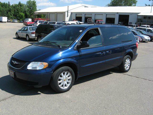 2002 Chrysler Town and Country Open-top