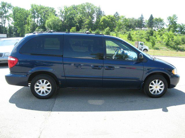 2002 Chrysler Town and Country Open-top