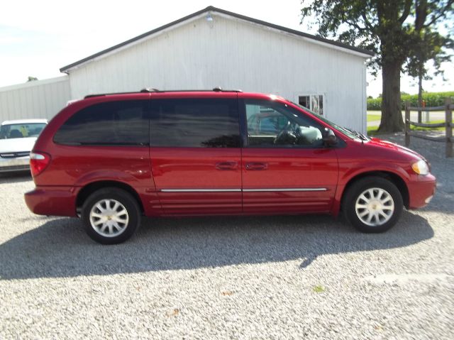 2002 Chrysler Town and Country S Sedan Under FULL Factory Warranty