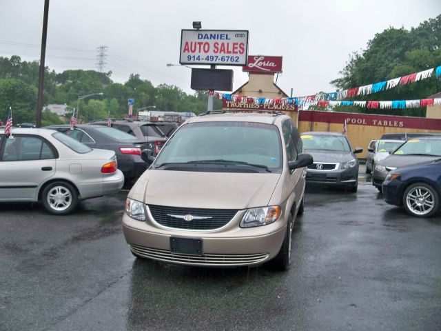 2002 Chrysler Town and Country Elk Conversion Van