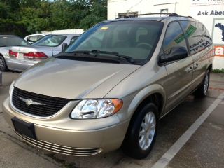 2002 Chrysler Town and Country Elk Conversion Van