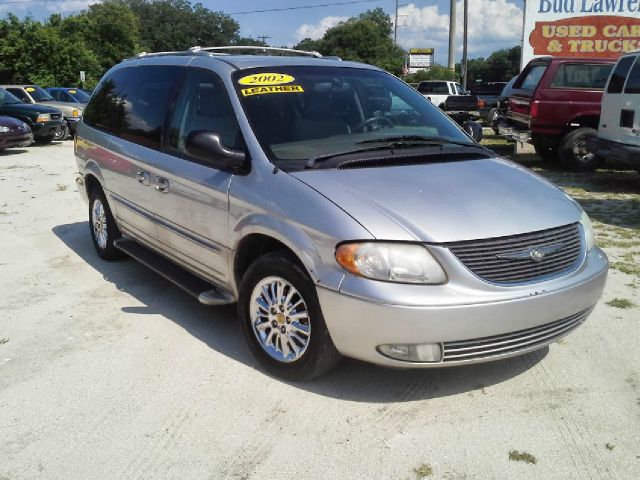 2002 Chrysler Town and Country SLT 25