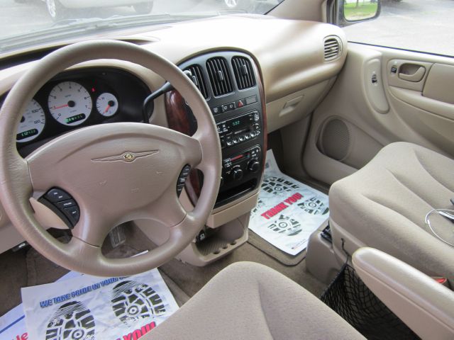 2002 Chrysler Town and Country Elk Conversion Van