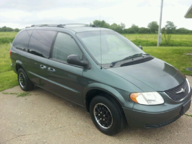 2002 Chrysler Town and Country Elk Conversion Van