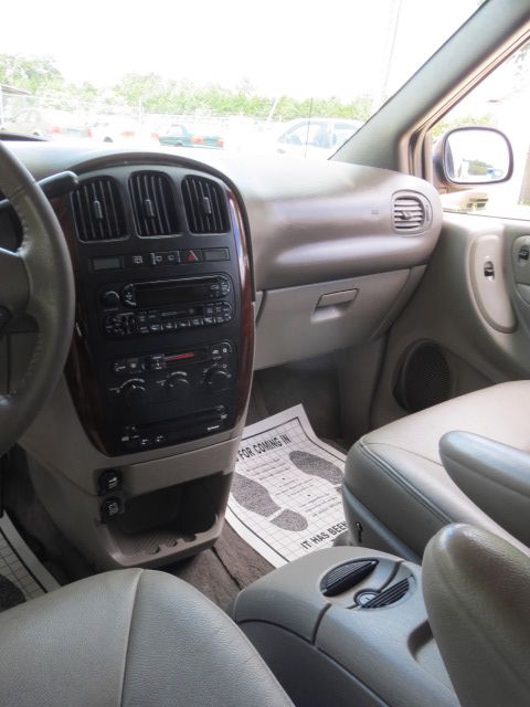 2002 Chrysler Town and Country Open-top