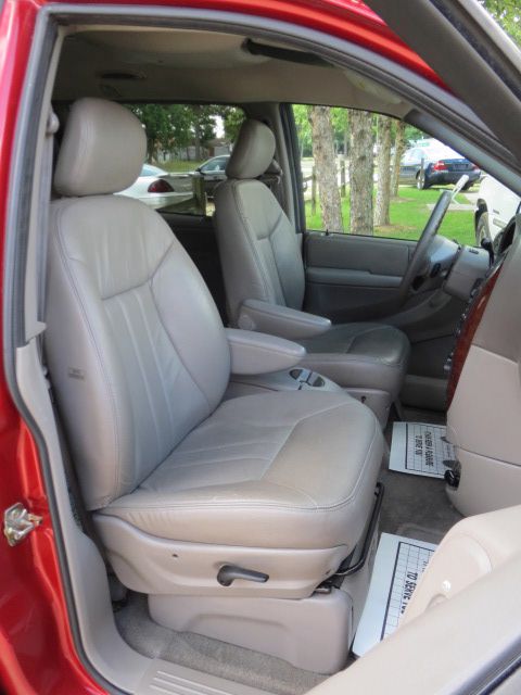 2002 Chrysler Town and Country Open-top