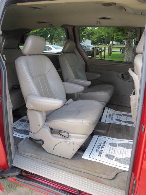 2002 Chrysler Town and Country Open-top