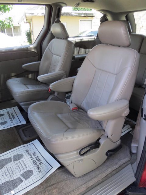 2002 Chrysler Town and Country Open-top