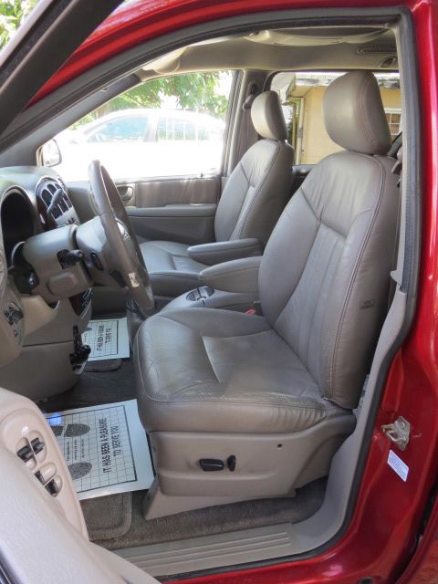 2002 Chrysler Town and Country Open-top