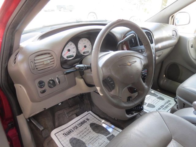 2002 Chrysler Town and Country Open-top