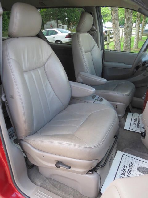 2002 Chrysler Town and Country Open-top