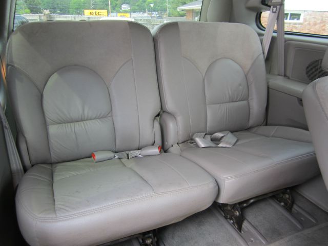 2002 Chrysler Town and Country SLT 25