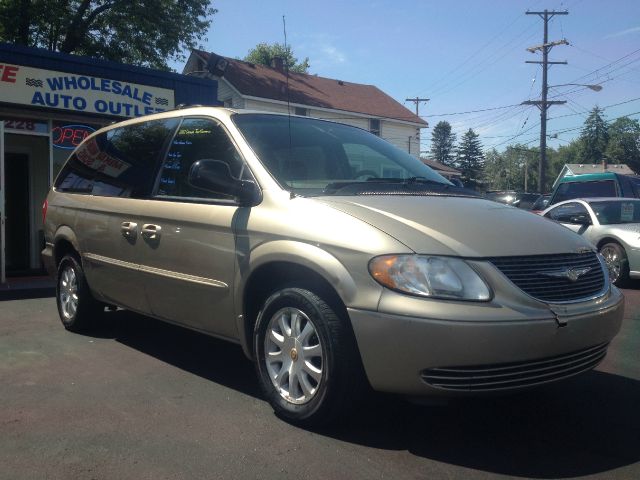 2002 Chrysler Town and Country Elk Conversion Van