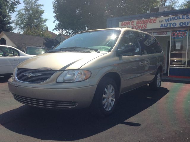 2002 Chrysler Town and Country Elk Conversion Van