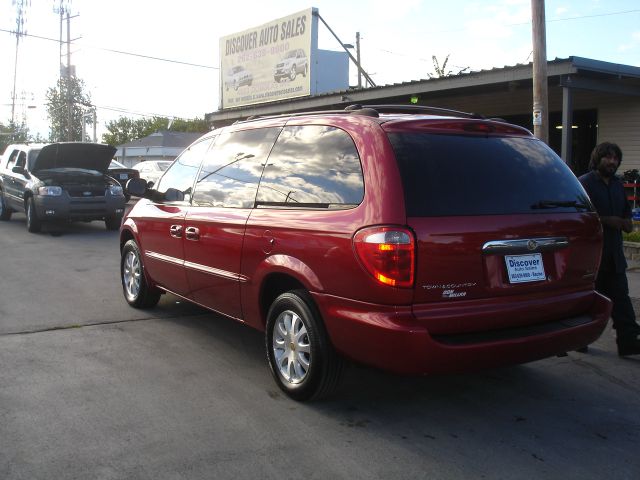 2002 Chrysler Town and Country Touring W 6 Disc