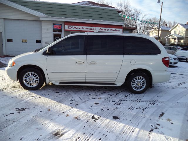 2002 Chrysler Town and Country SLT 25