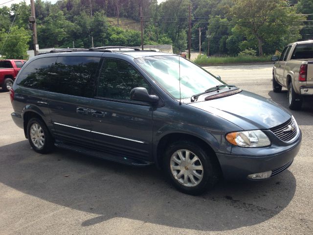 2002 Chrysler Town and Country H6 L.L. Bean