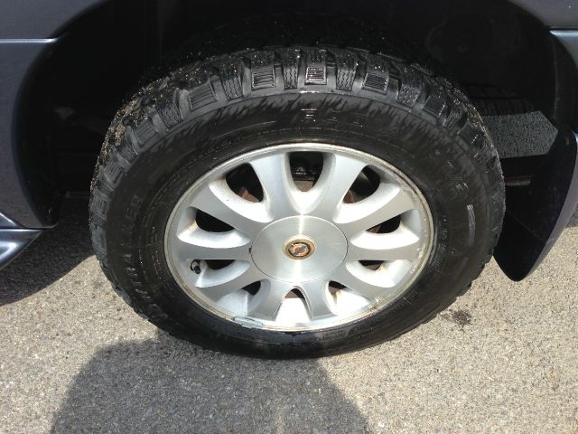 2002 Chrysler Town and Country H6 L.L. Bean