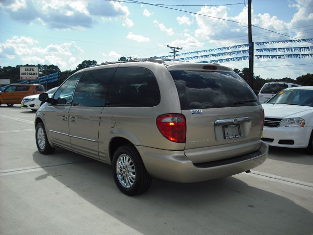 2002 Chrysler Town and Country SLT 25