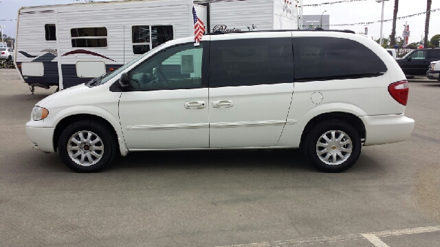 2002 Chrysler Town and Country Open-top