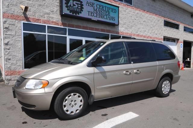 2003 Chrysler Town and Country Unknown