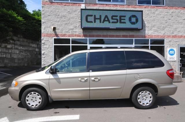 2003 Chrysler Town and Country Unknown