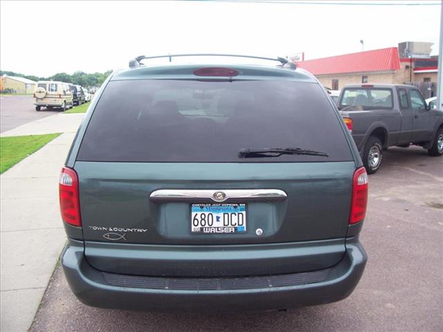 2003 Chrysler Town and Country XL Crew Cab 4x4