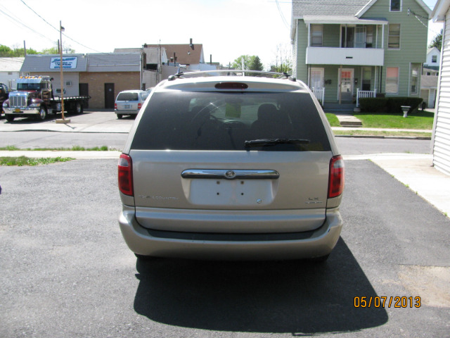 2003 Chrysler Town and Country H6 L.L. Bean