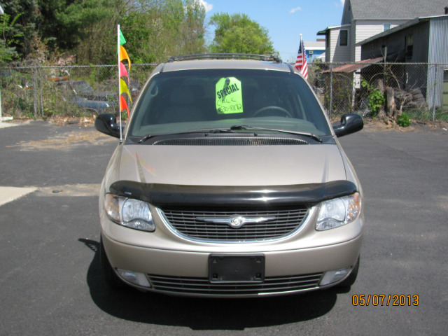 2003 Chrysler Town and Country H6 L.L. Bean