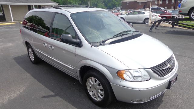 2003 Chrysler Town and Country Quad Coupe 3