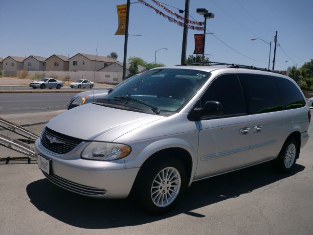 2003 Chrysler Town and Country Quad Coupe 3