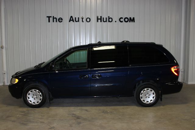 2003 Chrysler Town and Country Base