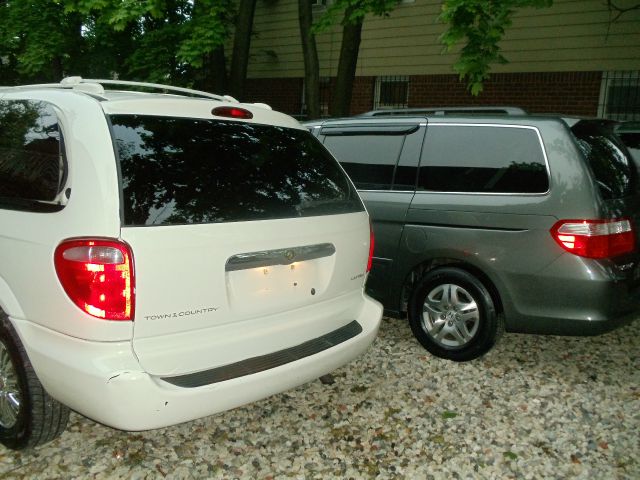 2003 Chrysler Town and Country Open-top