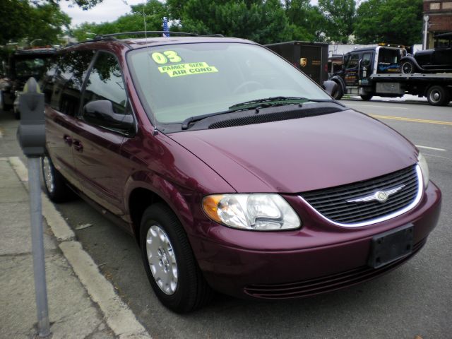 2003 Chrysler Town and Country Quad Coupe 3