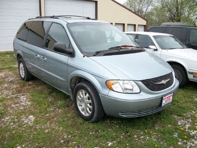 2003 Chrysler Town and Country Unknown