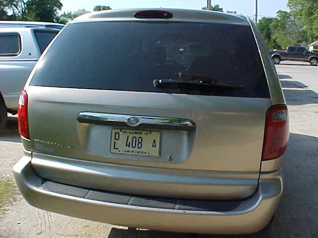 2003 Chrysler Town and Country Base