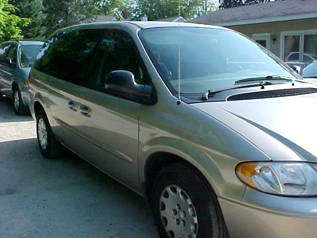 2003 Chrysler Town and Country Base