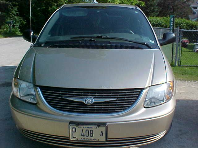 2003 Chrysler Town and Country Base