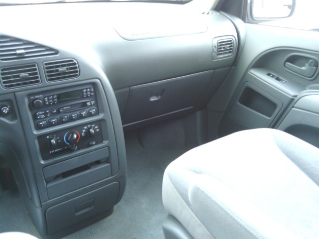 2003 Chrysler Town and Country Quad Coupe 3