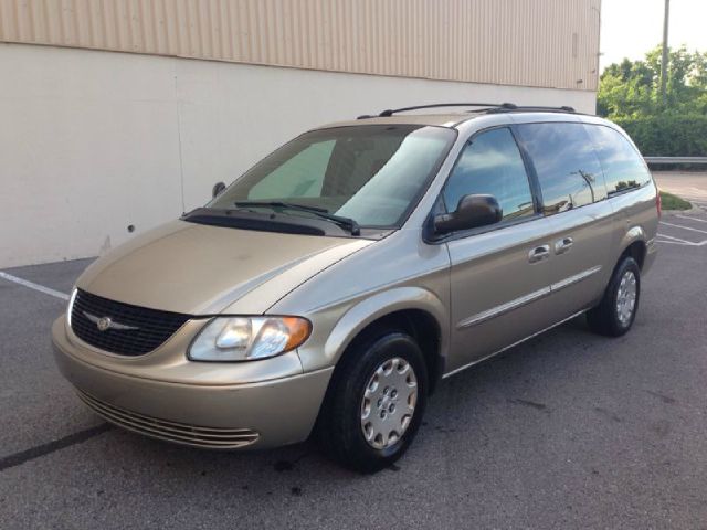 2003 Chrysler Town and Country Base