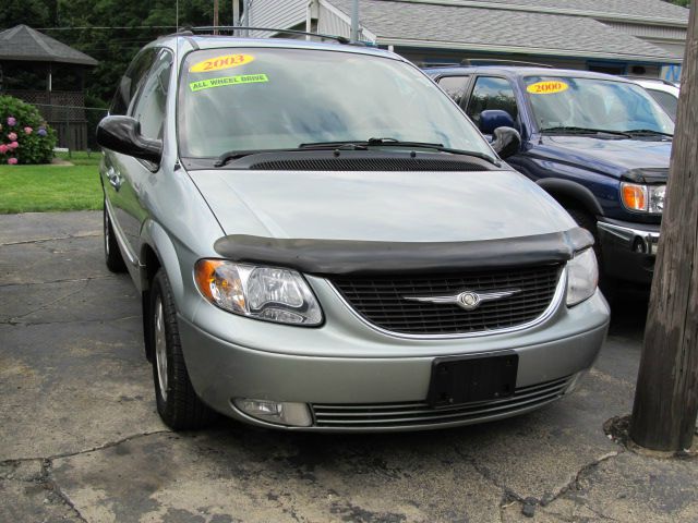 2003 Chrysler Town and Country H6 L.L. Bean