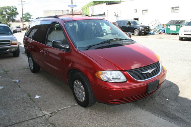 2003 Chrysler Town and Country Base