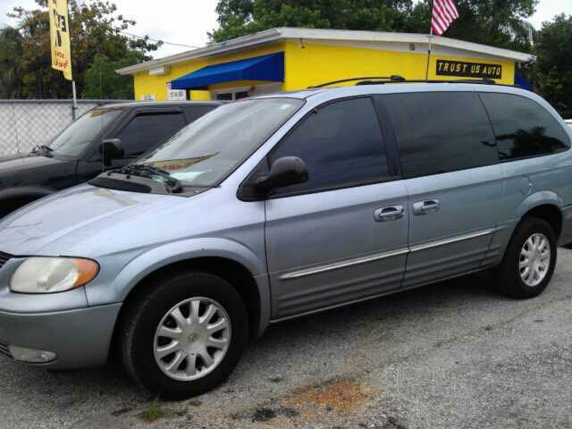 2003 Chrysler Town and Country S Sedan Under FULL Factory Warranty