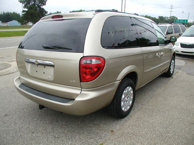 2003 Chrysler Town and Country Quad Coupe 3