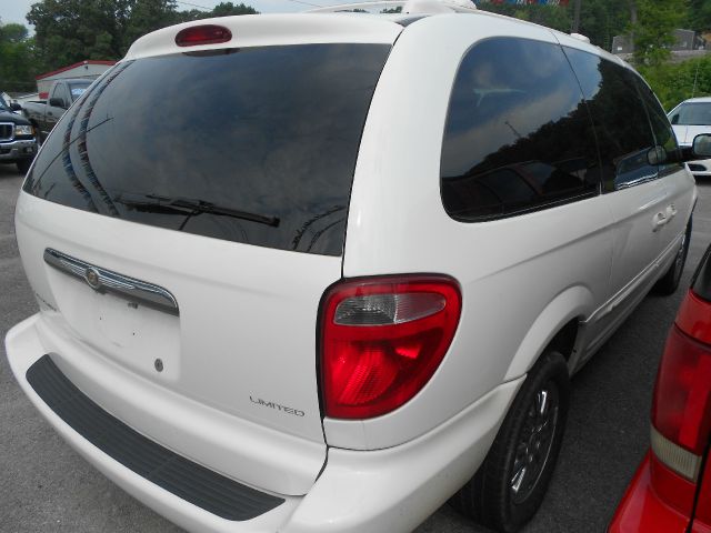 2004 Chrysler Town and Country SLT 25