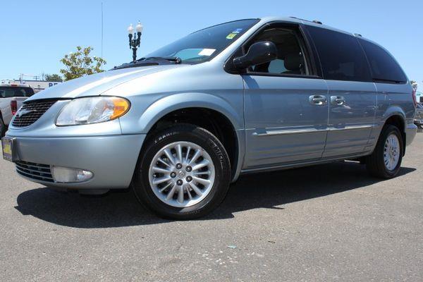 2004 Chrysler Town and Country 5 LS