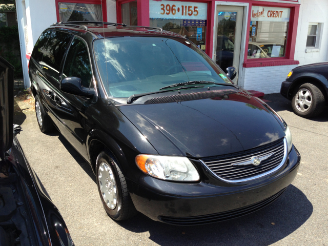 2004 Chrysler Town and Country Elk Conversion Van